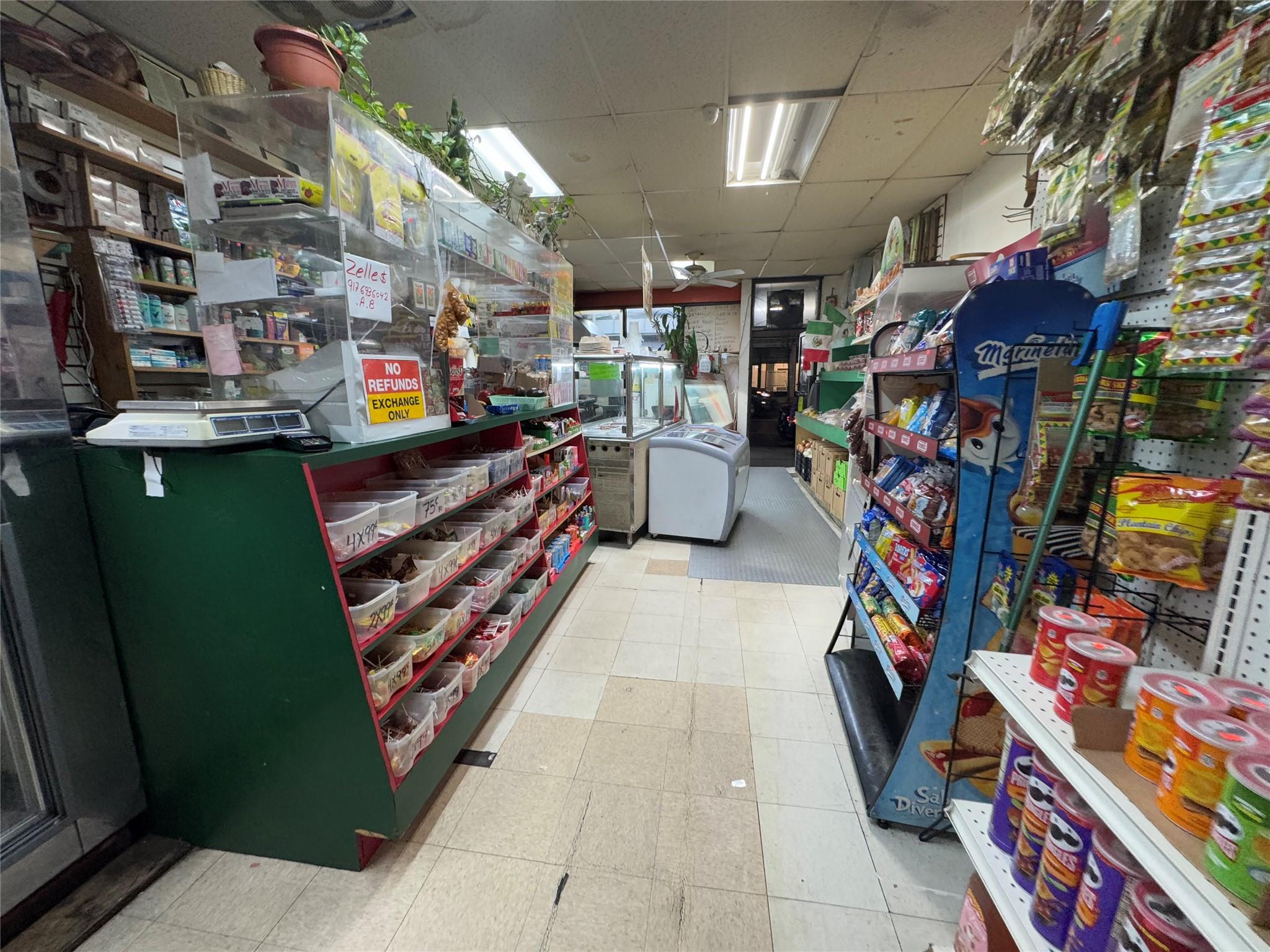 #2 photo, 10322 Northern Boulevard, クイーンズ区 Corona , NY 11368