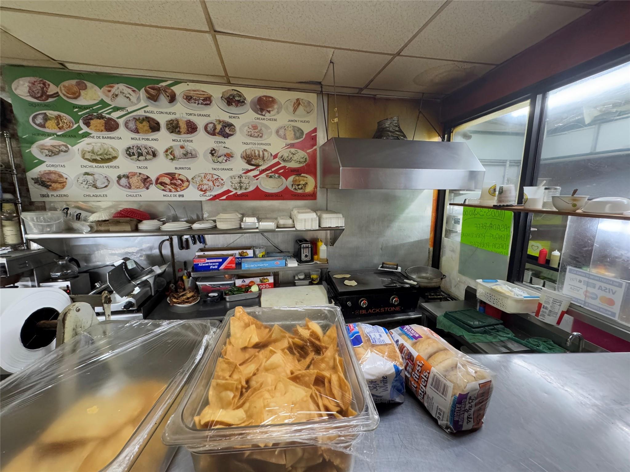 #3 photo, 10322 Northern Boulevard, クイーンズ区 Corona , NY 11368