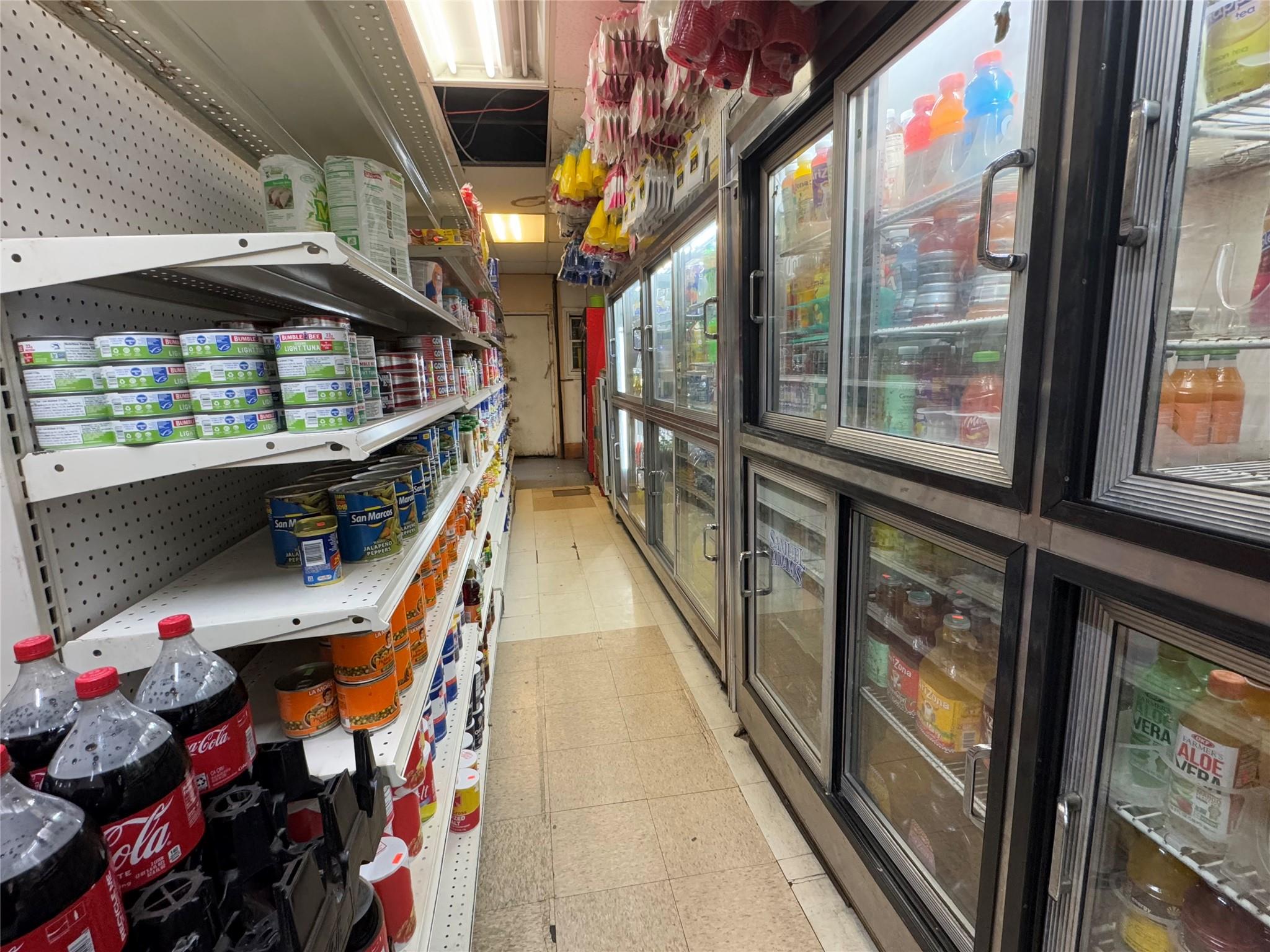 #5 photo, 10322 Northern Boulevard, クイーンズ区 Corona , NY 11368