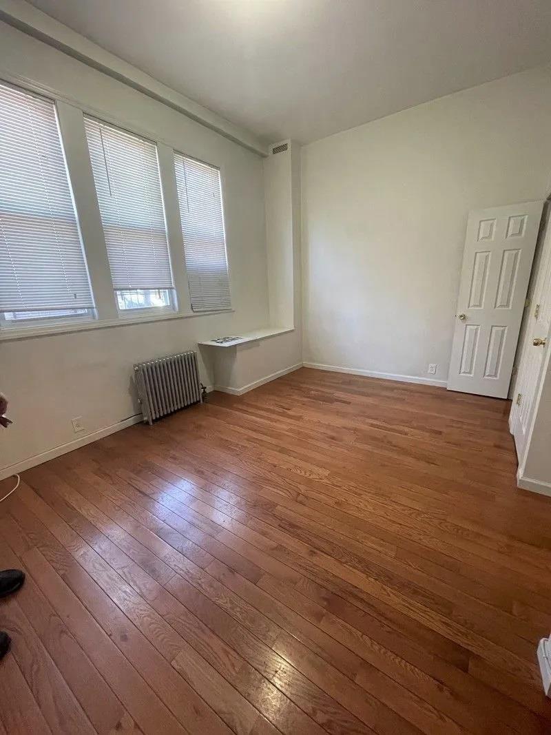 #13 photo, 23-12 Broadway, 皇后区 阿士多利亚 Astoria , NY 11106