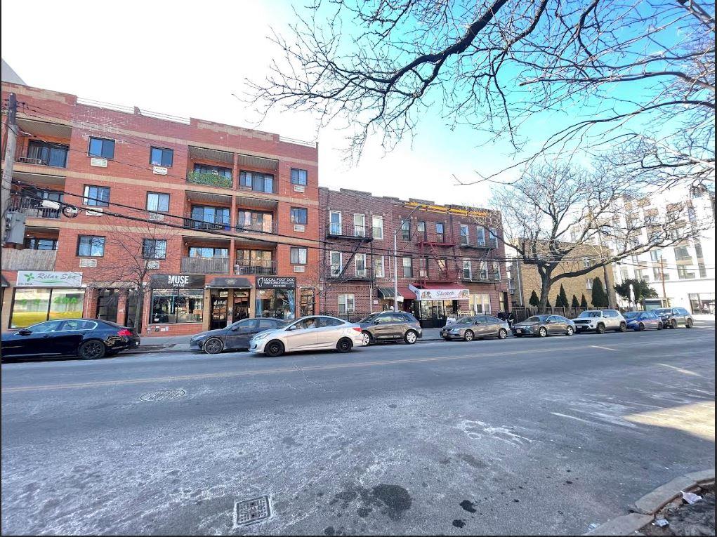 #2 photo, 23-12 Broadway, 皇后区 阿士多利亚 Astoria , NY 11106