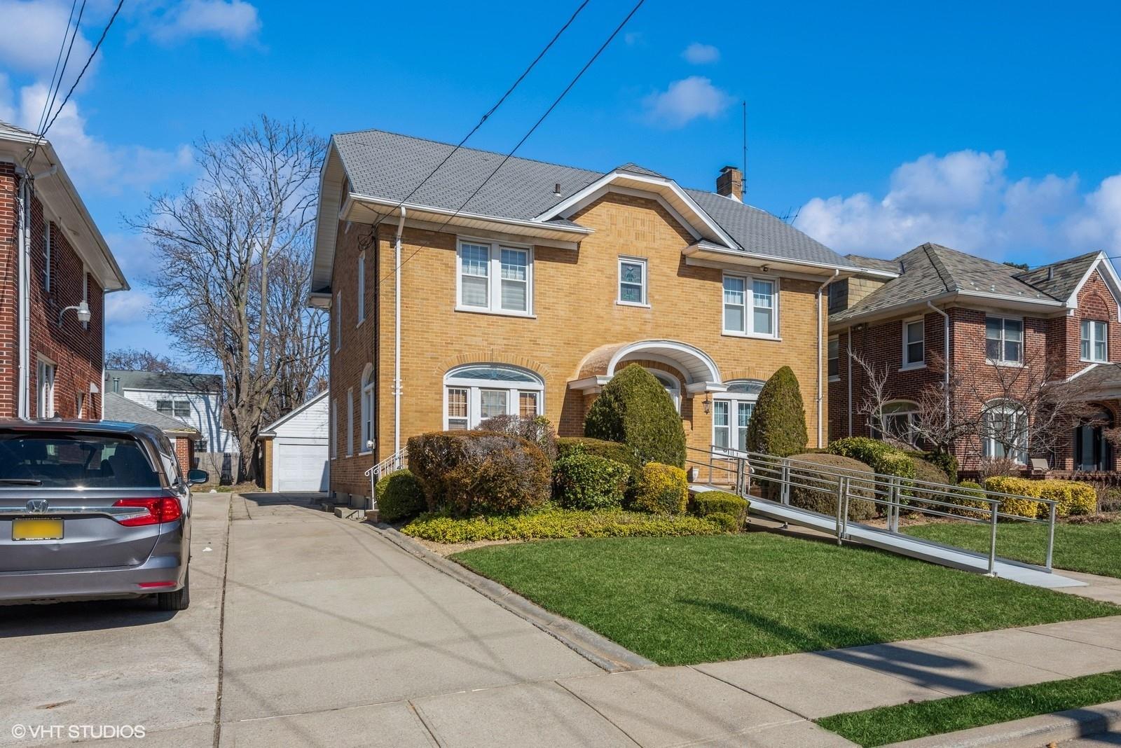 #2 photo, 130 Hards Lane, ナッソー郡 Lawrence , NY 11559