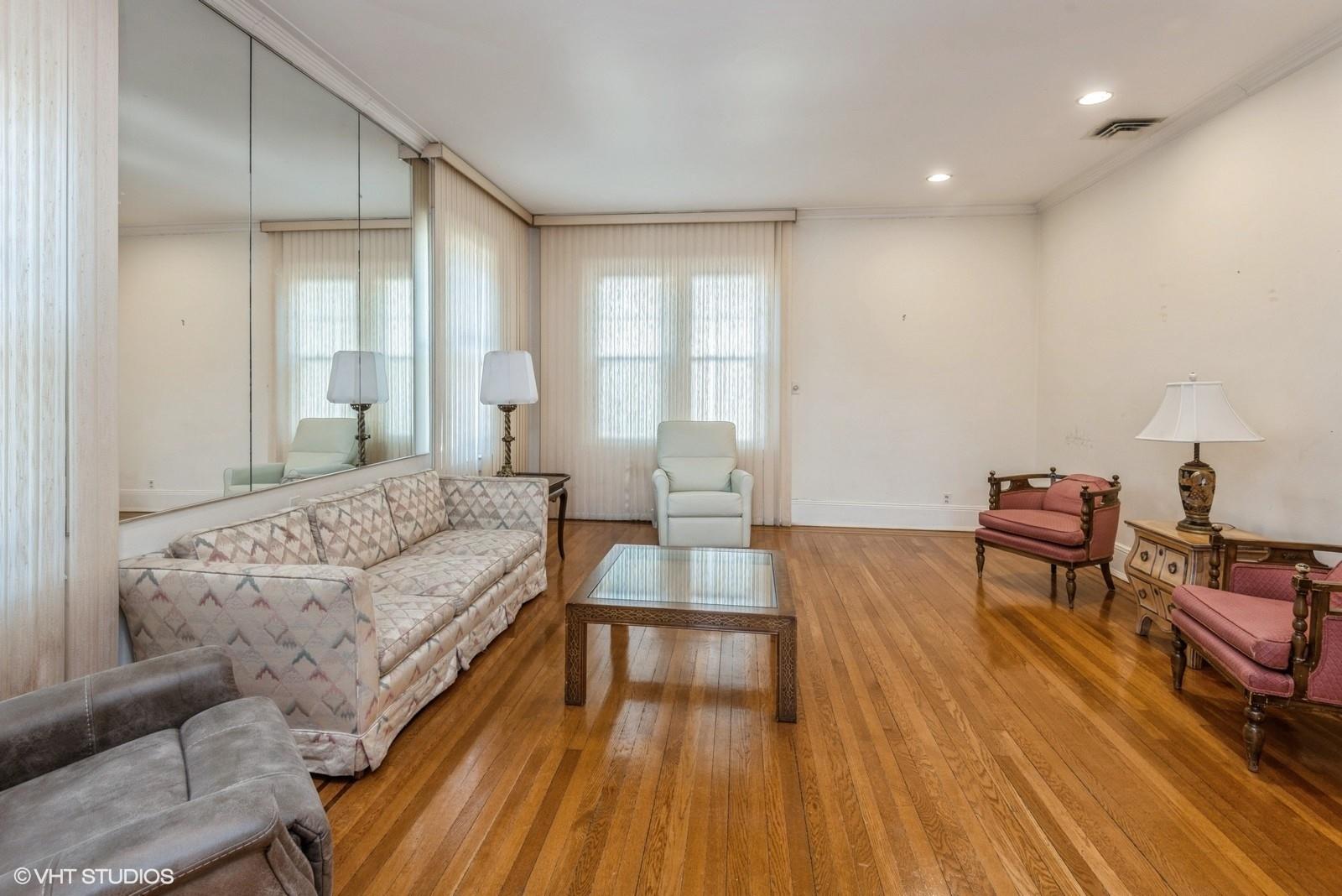 #9 photo, 130 Hards Lane, ナッソー郡 Lawrence , NY 11559