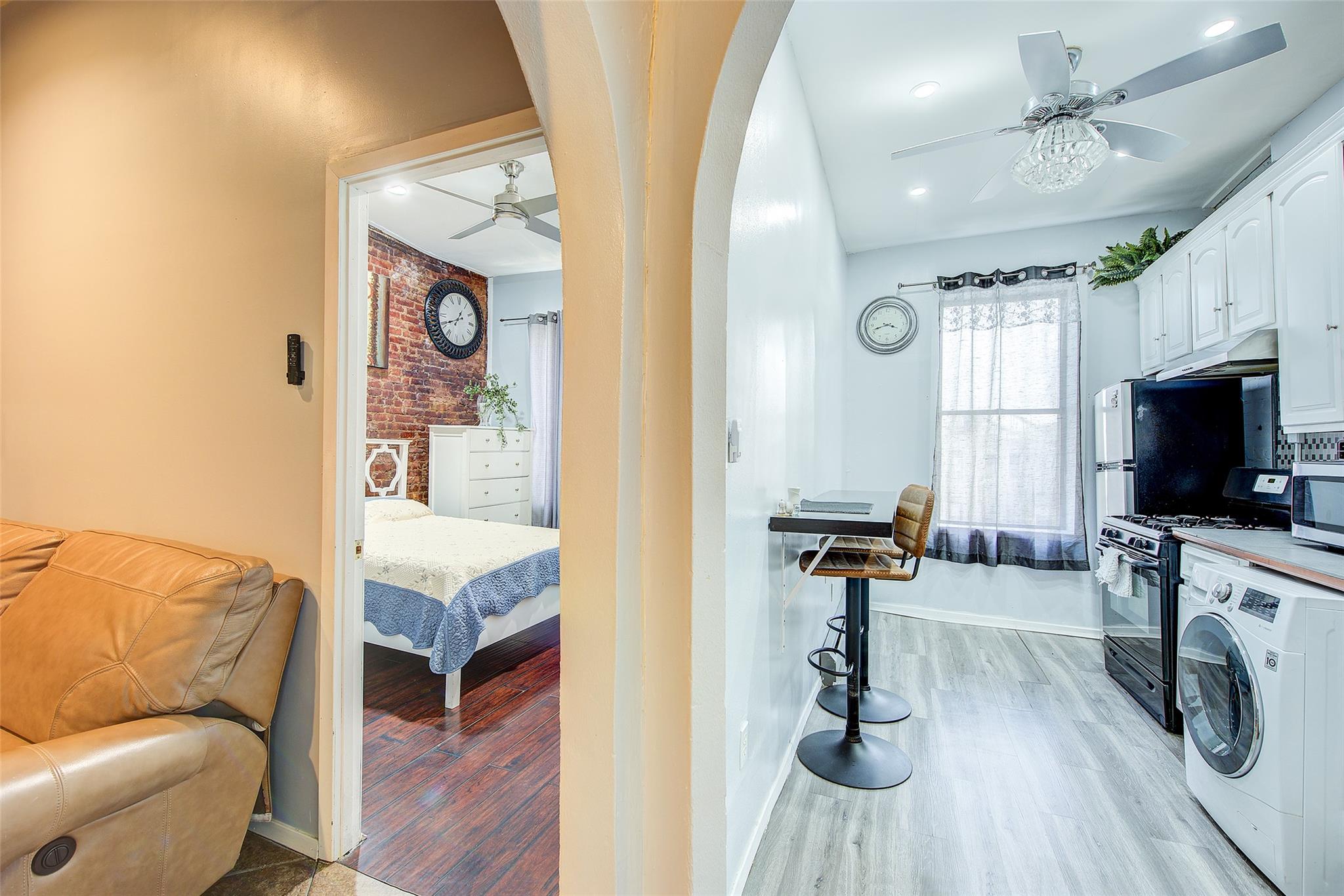 #9 photo, 283 Montauk Avenue, ブルックリン区 Brooklyn , NY 11208