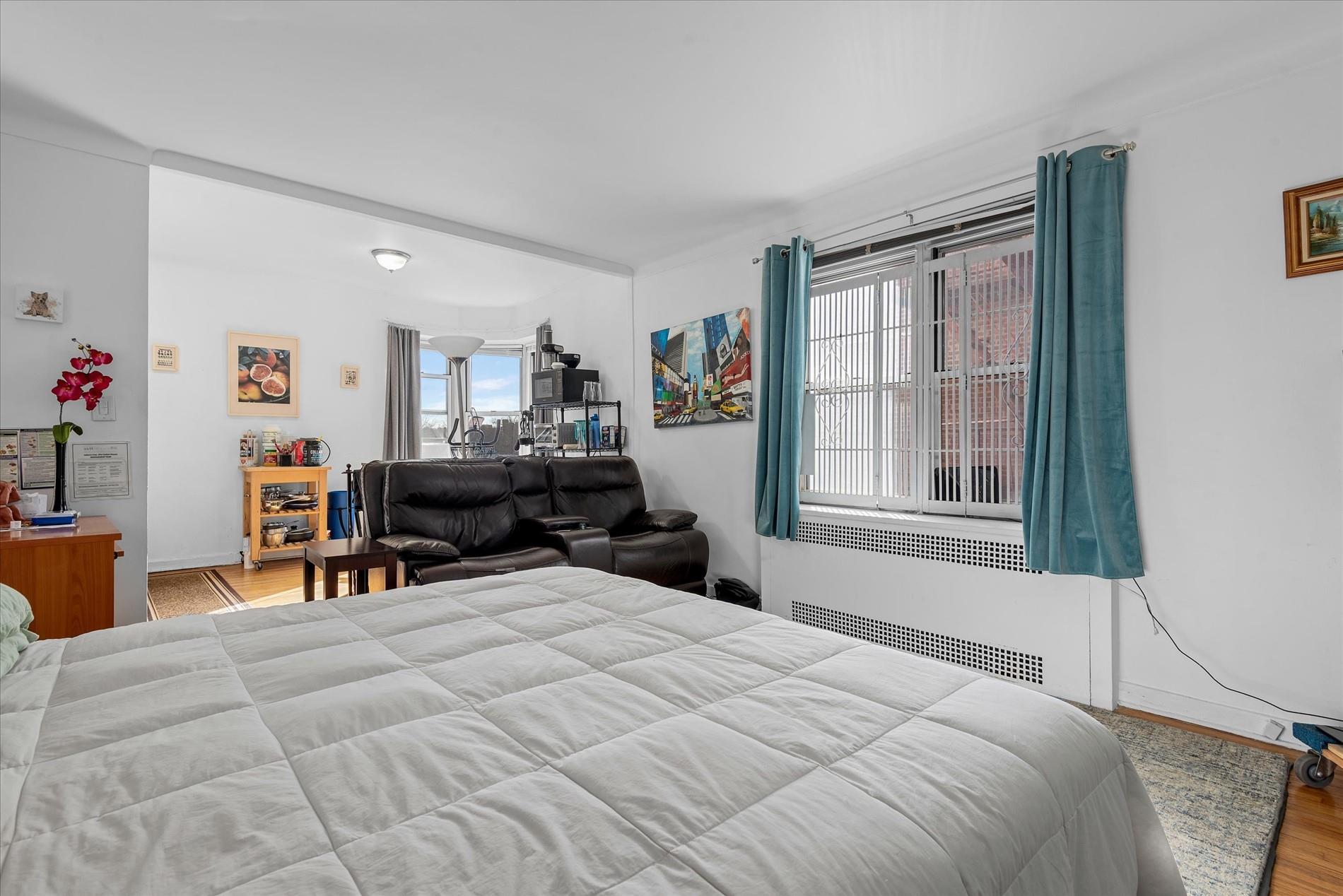 #2 photo, 34-41 85th Street, クイーンズ区 Jackson Heights , NY 11372