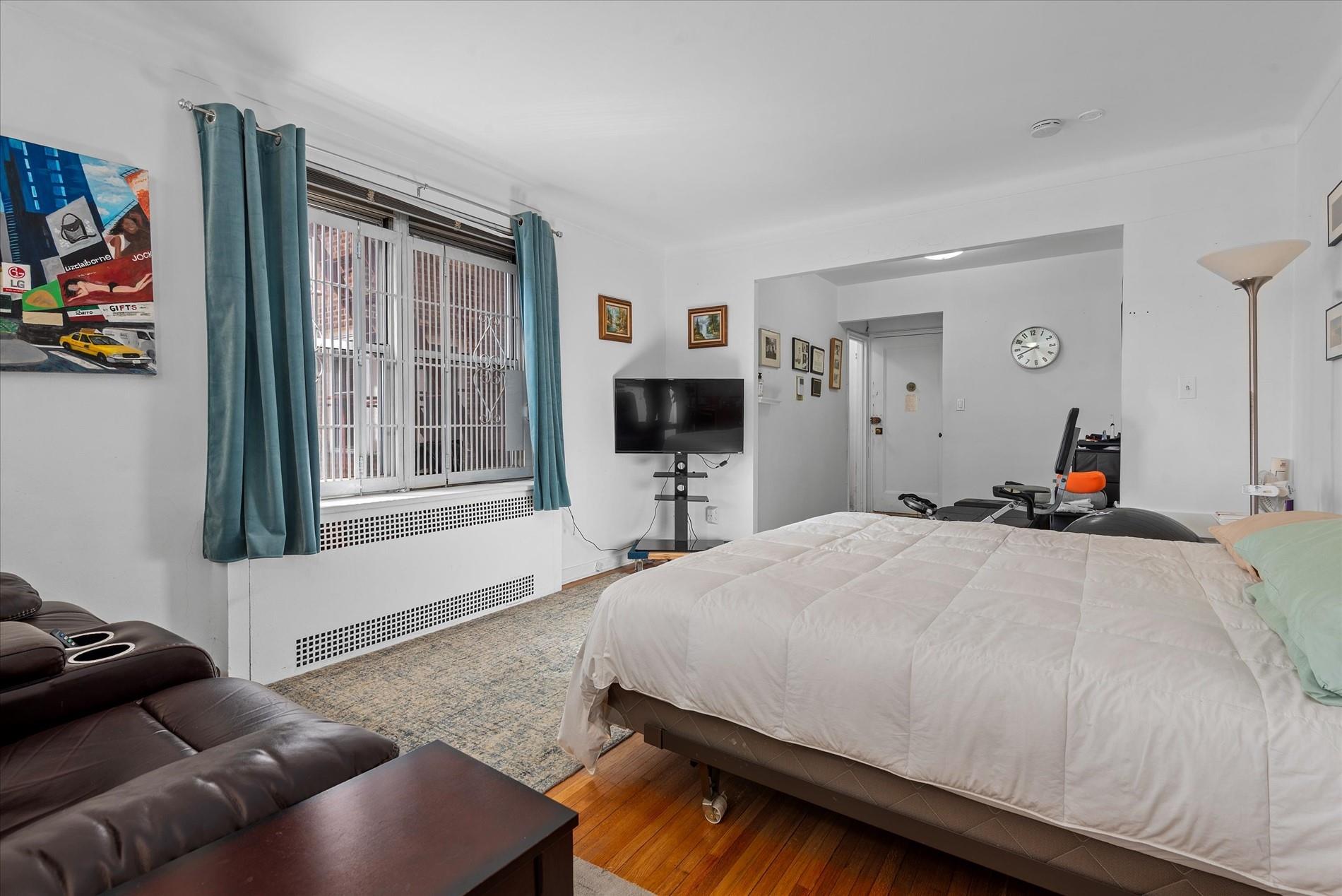 #3 photo, 34-41 85th Street, クイーンズ区 Jackson Heights , NY 11372