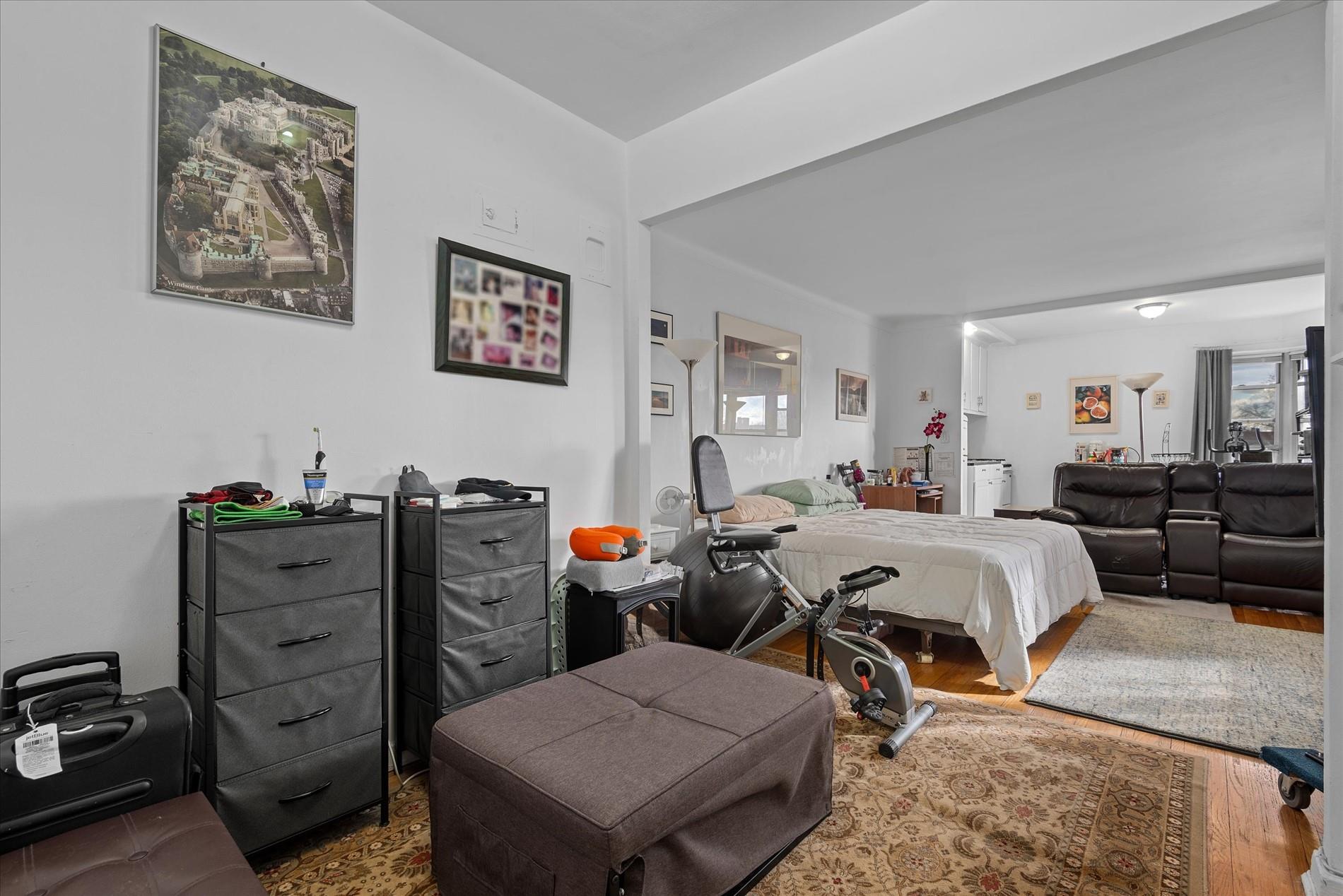 #4 photo, 34-41 85th Street, クイーンズ区 Jackson Heights , NY 11372