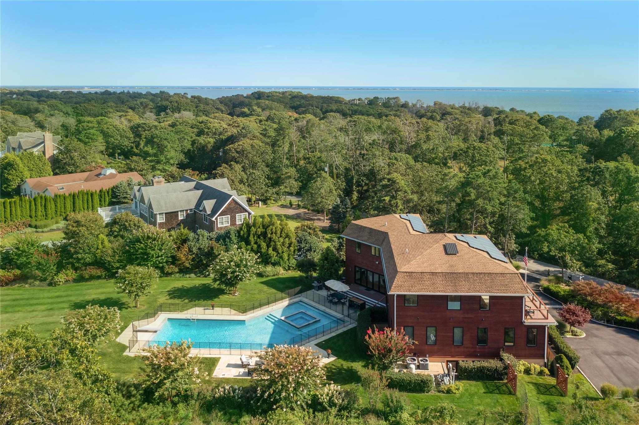 #3 photo, 89 Old Canoe Place Road, サフォーク郡 Hampton Bays , NY 11946