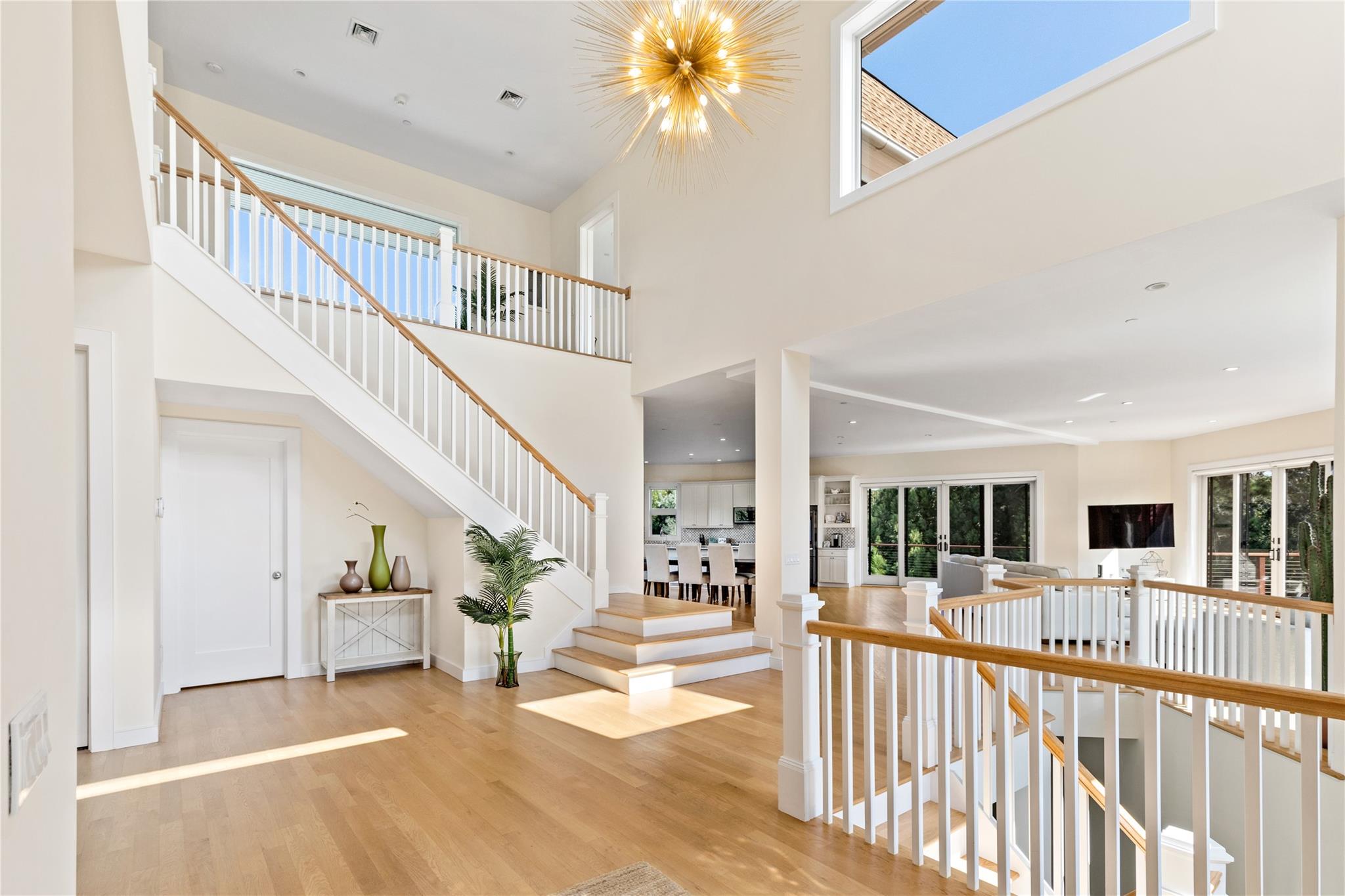 #4 photo, 89 Old Canoe Place Road, サフォーク郡 Hampton Bays , NY 11946