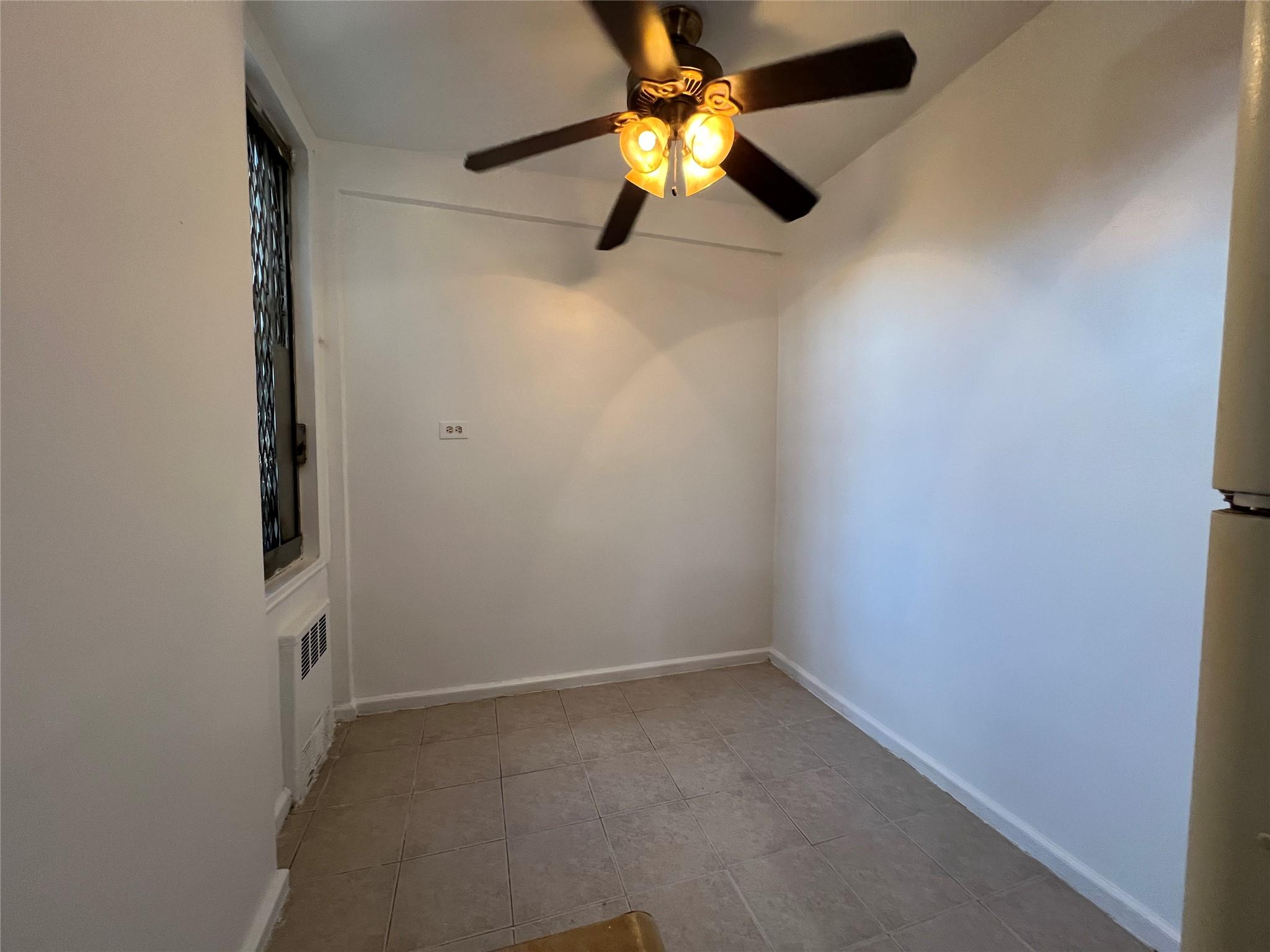 #7 photo, 1475 Thieriot Avenue, Bronx , NY 10460