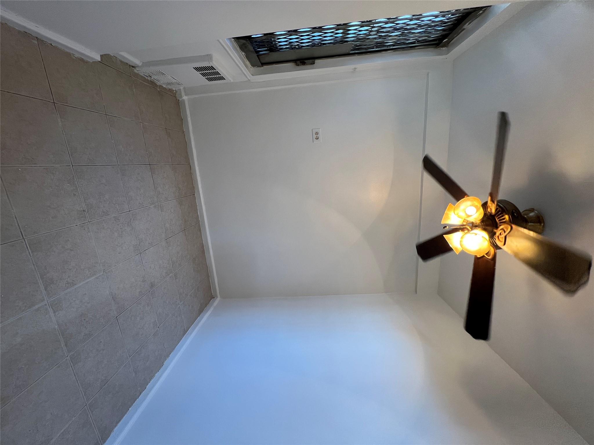 #8 photo, 1475 Thieriot Avenue, Bronx , NY 10460