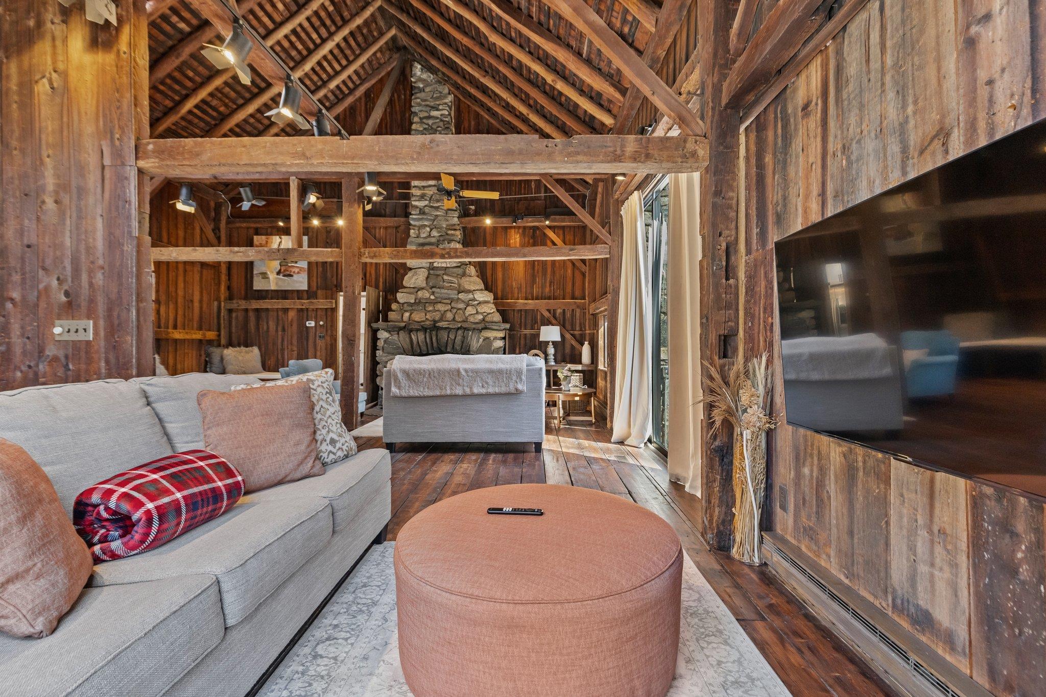 #12 photo, 200 Chestnut Ridge Road, Bedford Corners , NY 10549