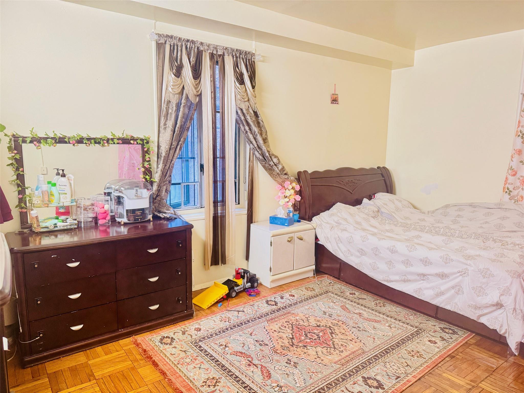 #4 photo, 40 Metropolitan Oval, ブロンクス区 Bronx , NY 10462