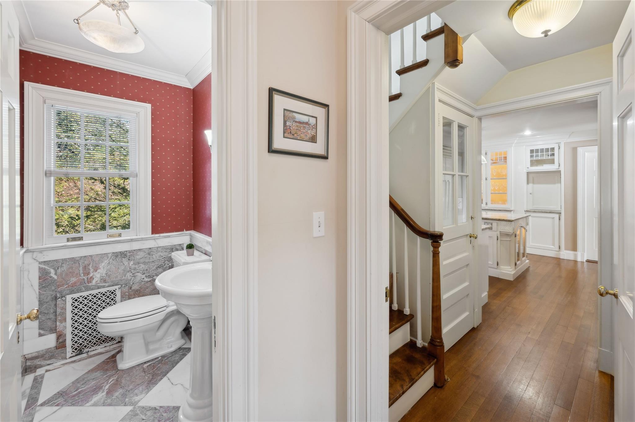 #17 photo, 133 aka 139 Hampshire Road, ブロンクス区 Bronxville , NY 10708