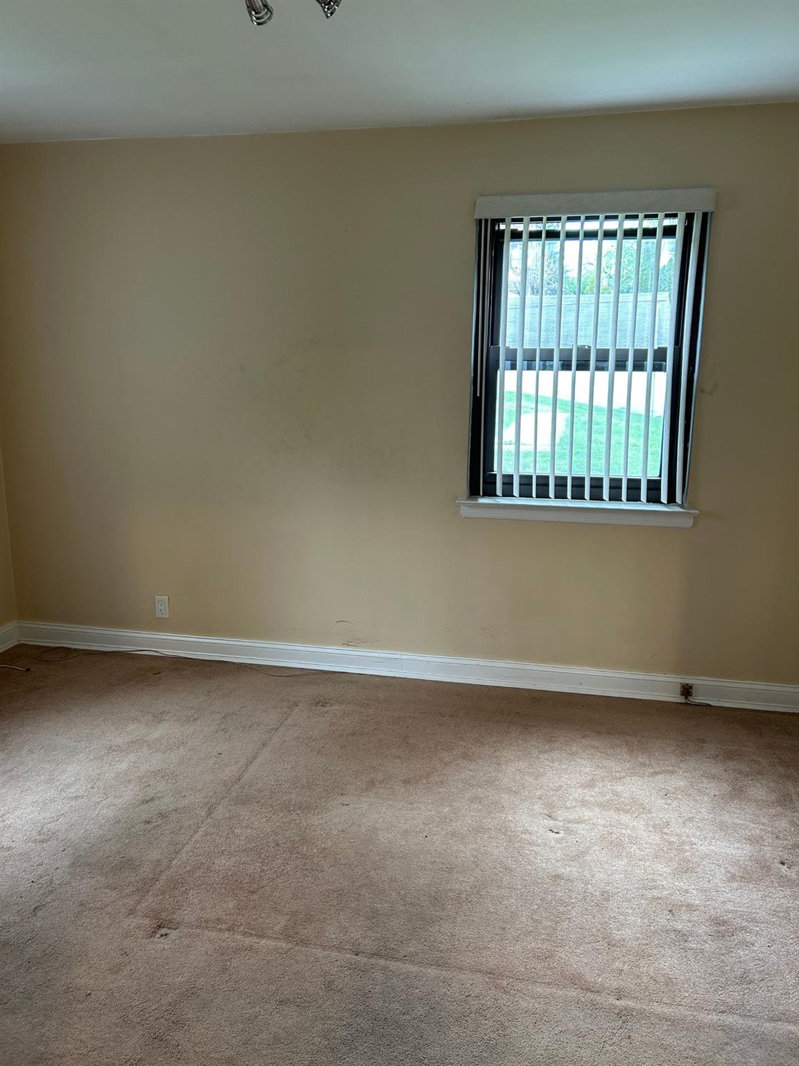 #7 photo, 13 W Mill Drive, Great Neck , NY 11021