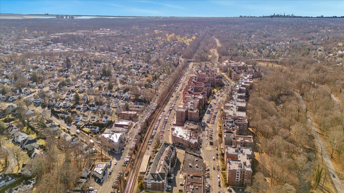 #14 photo, 90 Garth Road, Scarsdale , NY 10583