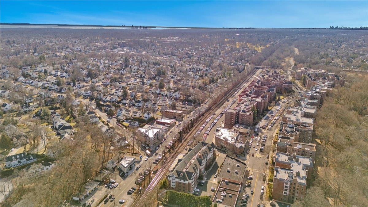 #16 photo, 90 Garth Road, Scarsdale , NY 10583