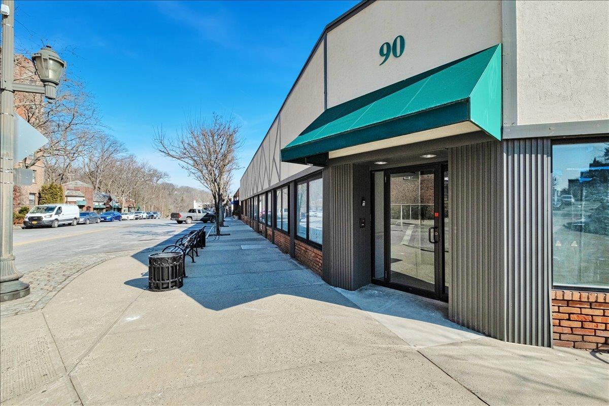 #3 photo, 90 Garth Road, Scarsdale , NY 10583