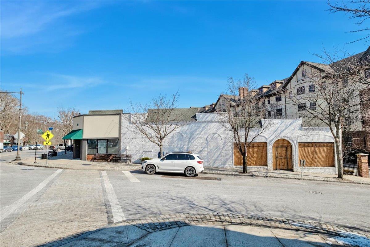 #5 photo, 90 Garth Road, Scarsdale , NY 10583