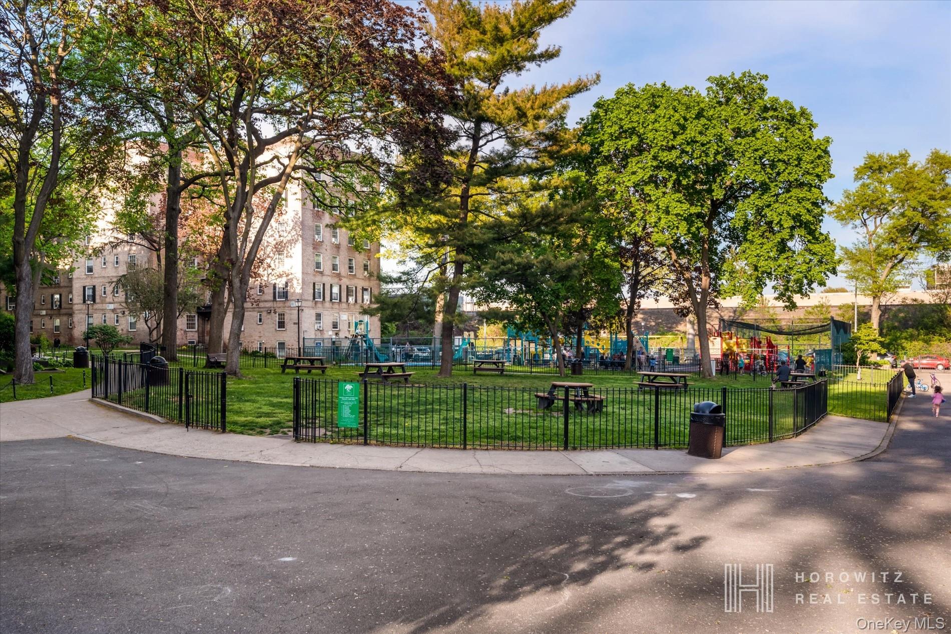 #11 photo, 55-03 31st Avenue, クイーンズ区 Woodside , NY 11377