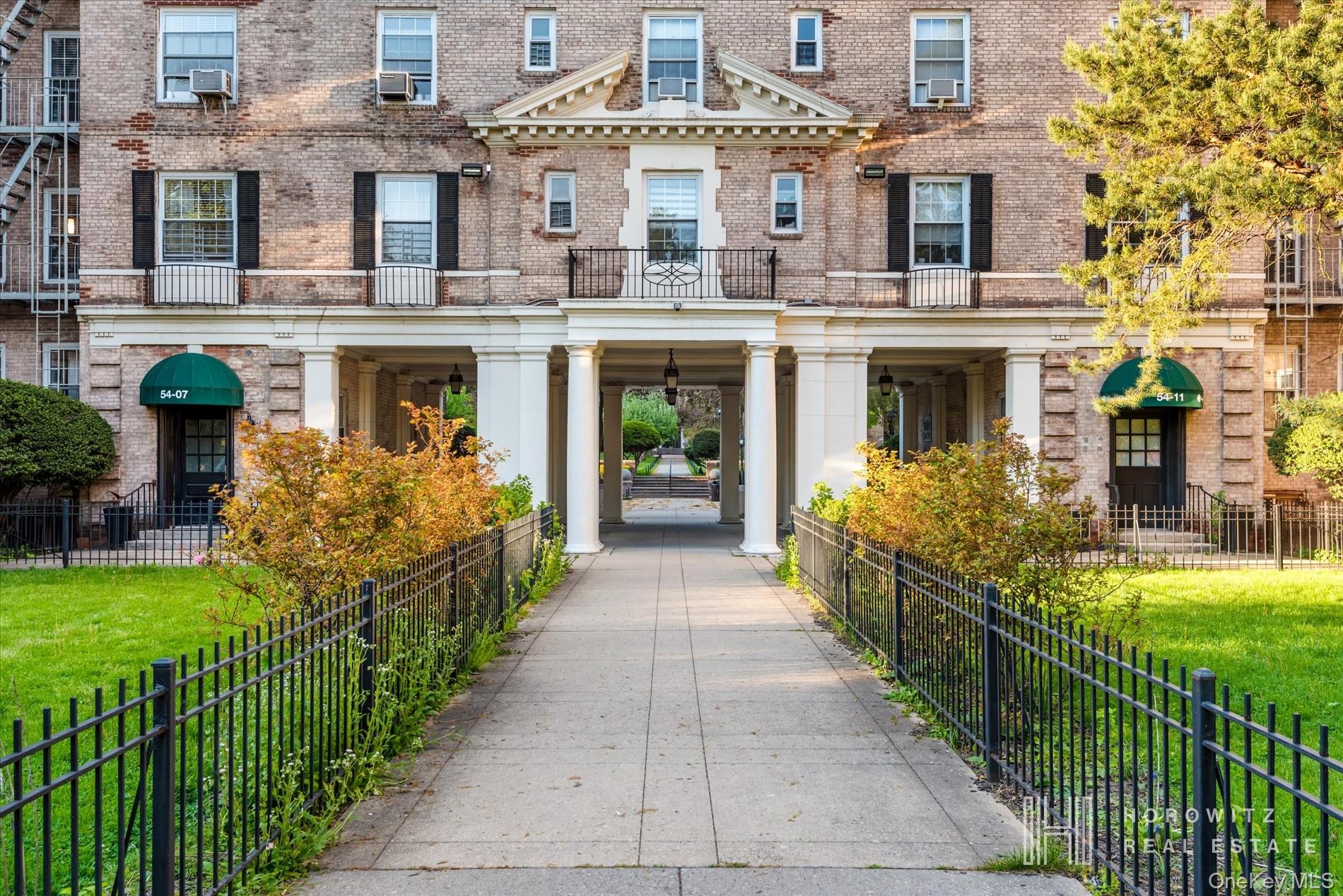 #13 photo, 55-03 31st Avenue, クイーンズ区 Woodside , NY 11377