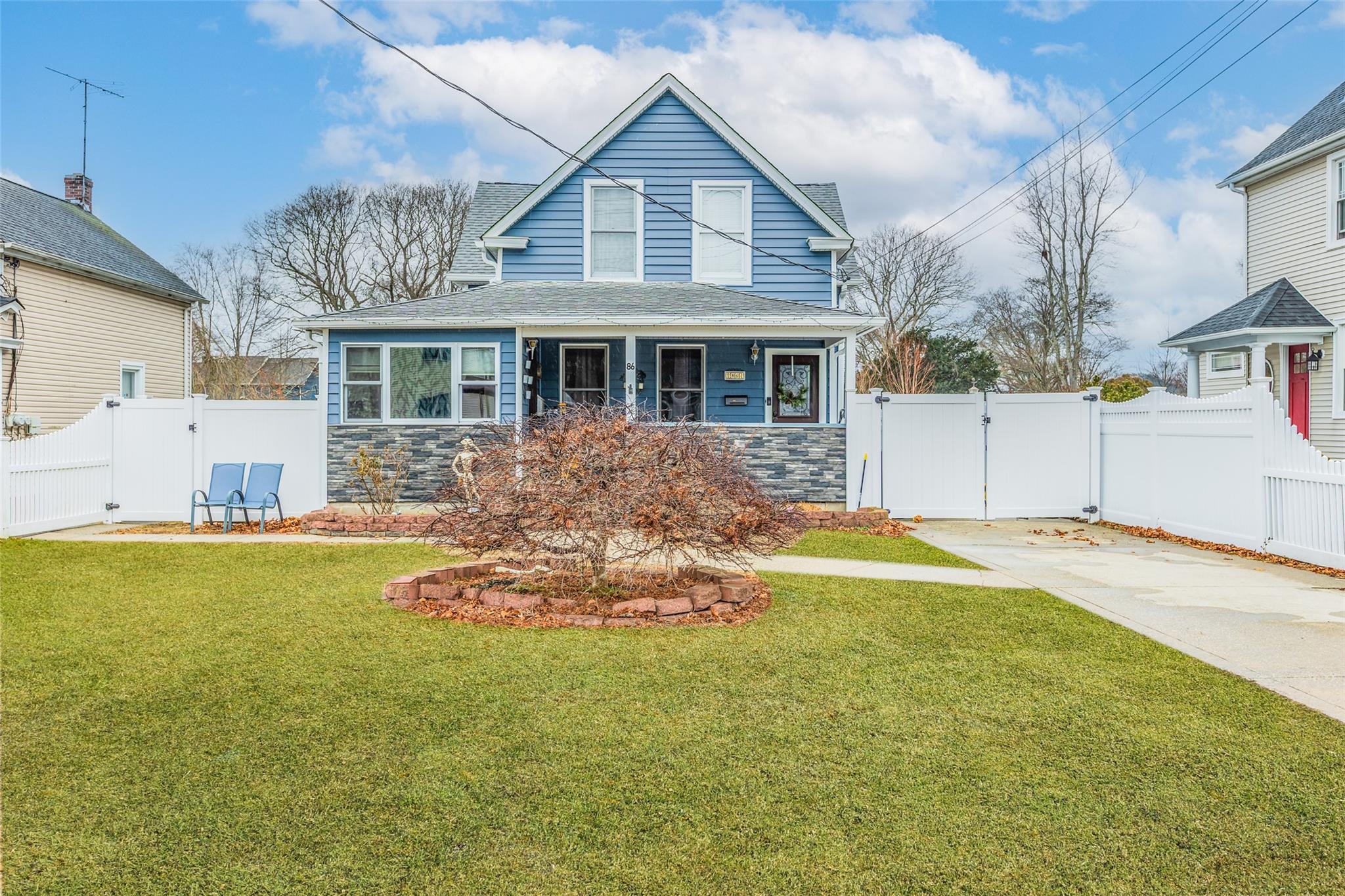 #1 photo, 86 Rollstone Avenue, 东长岛 West Sayville , NY 11796