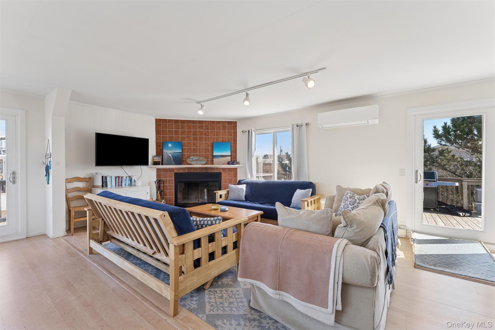 #2 photo, 7 Cove Lane, サフォーク郡 Westhampton Dunes , NY 11978