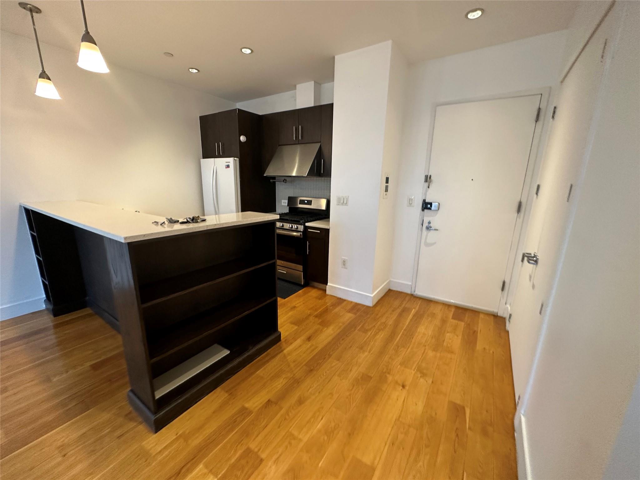 #15 photo, 140-21 32 Avenue, קווינס Flushing , NY 11354