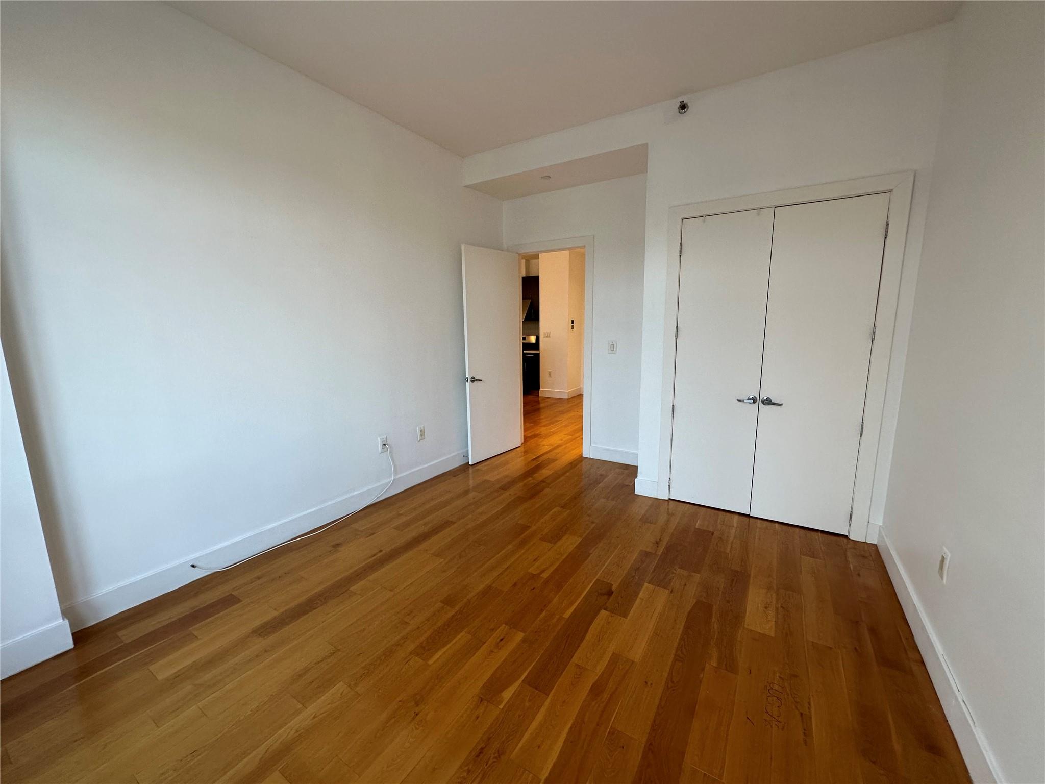 #19 photo, 140-21 32 Avenue, קווינס Flushing , NY 11354