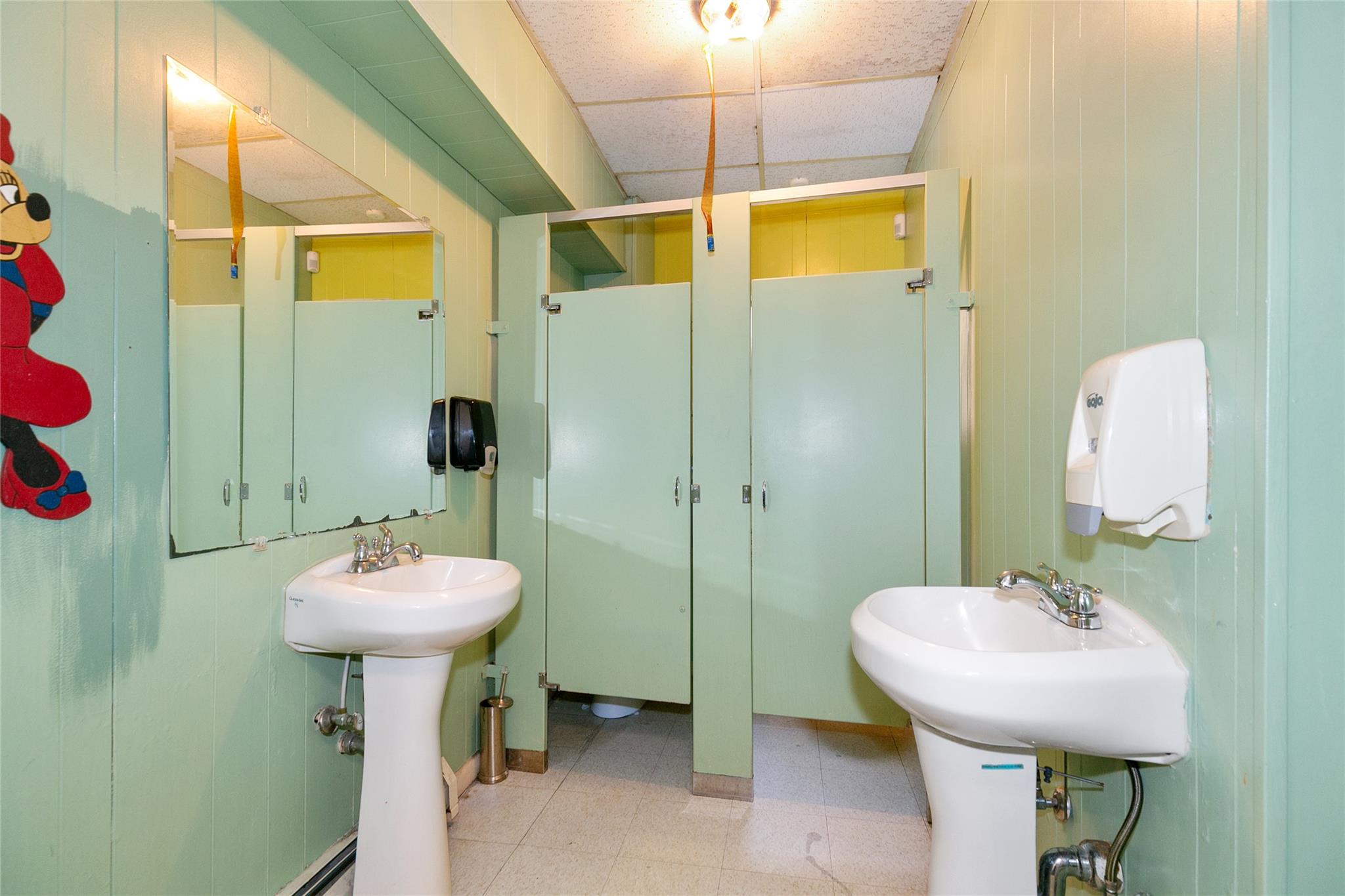 #15 photo, 150 Herricks Road, ナッソー郡 Mineola , NY 11501