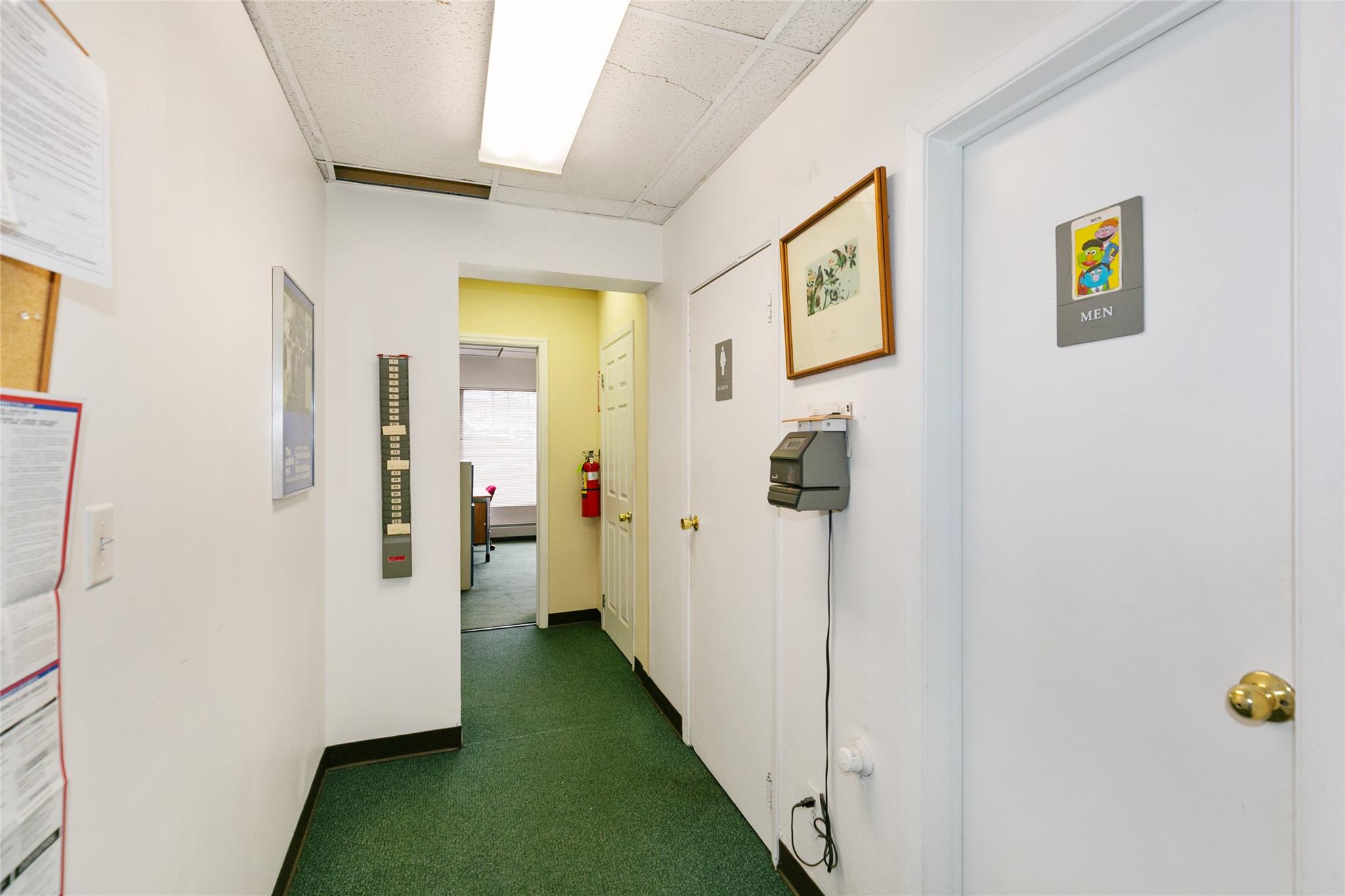 #16 photo, 150 Herricks Road, ナッソー郡 Mineola , NY 11501