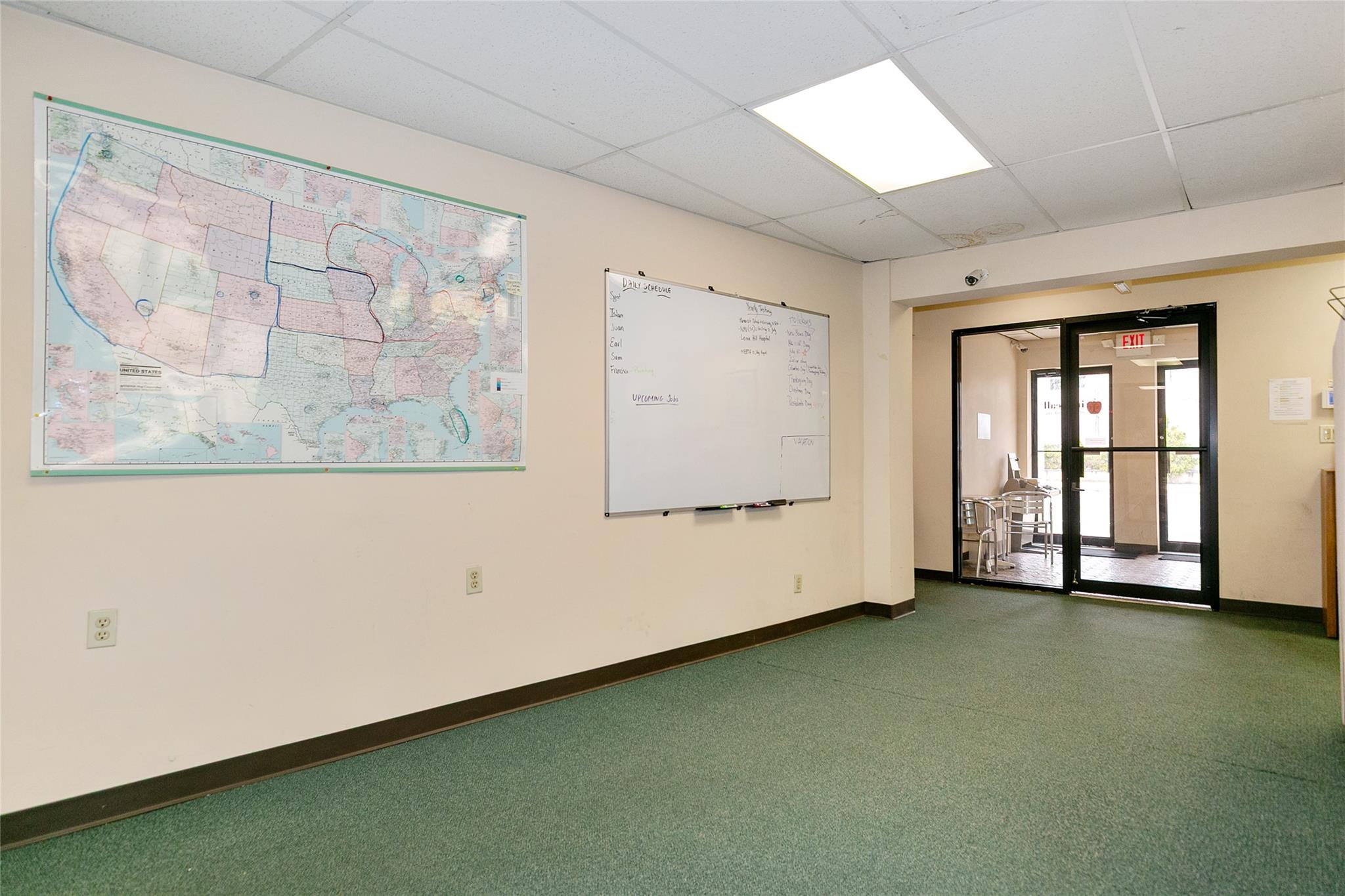 #3 photo, 150 Herricks Road, ナッソー郡 Mineola , NY 11501