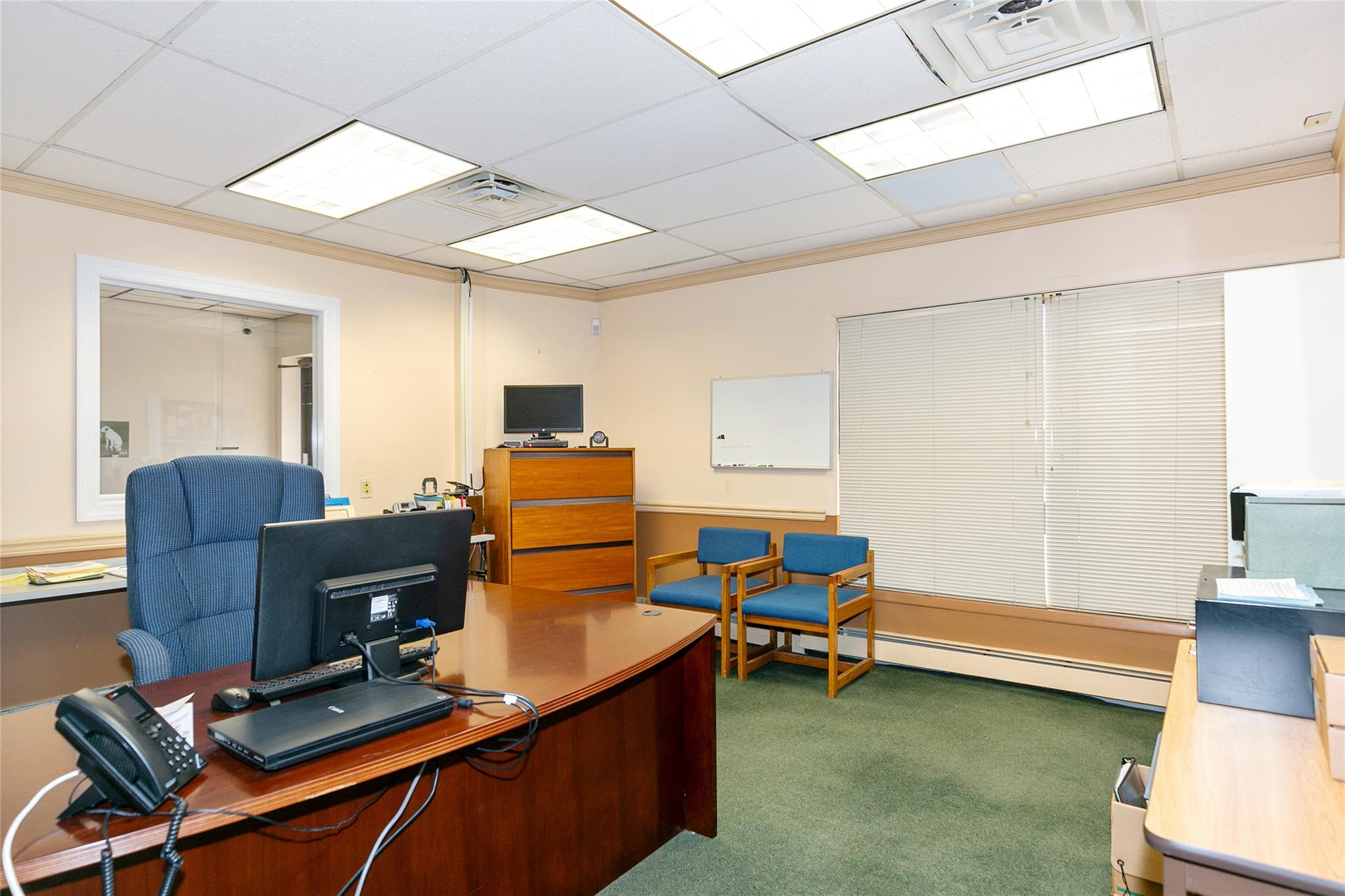 #4 photo, 150 Herricks Road, ナッソー郡 Mineola , NY 11501