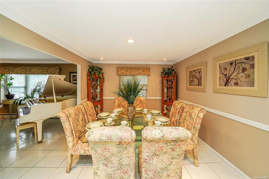 #5 photo, 33 Peachtree Lane, Mount Sinai , NY 11766