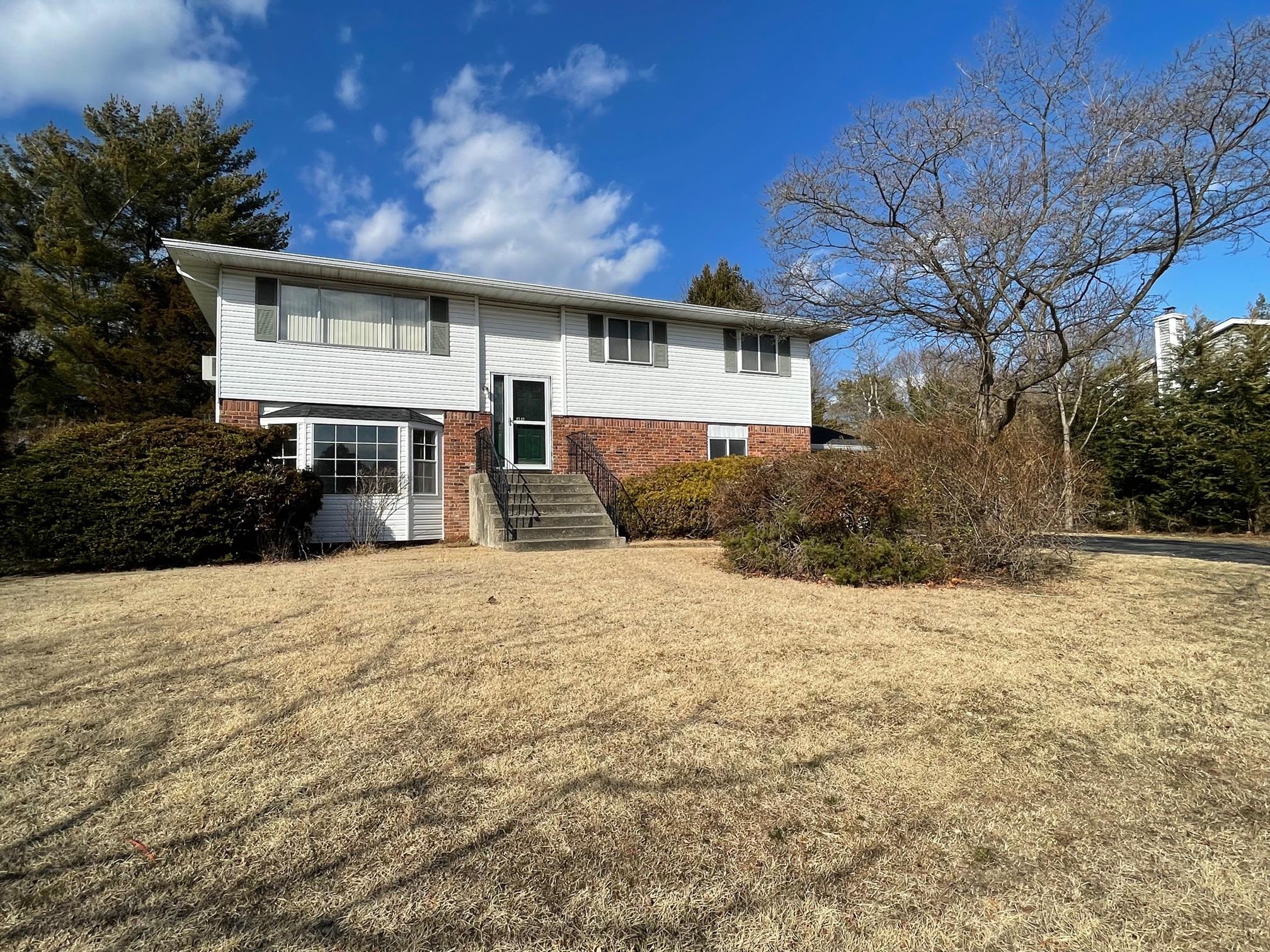 #1 photo, 45 Ort Court, 东长岛 Sayville , NY 11782