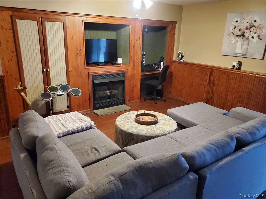 #20 photo, 81 Logtown Road, Port Jervis , NY 12771