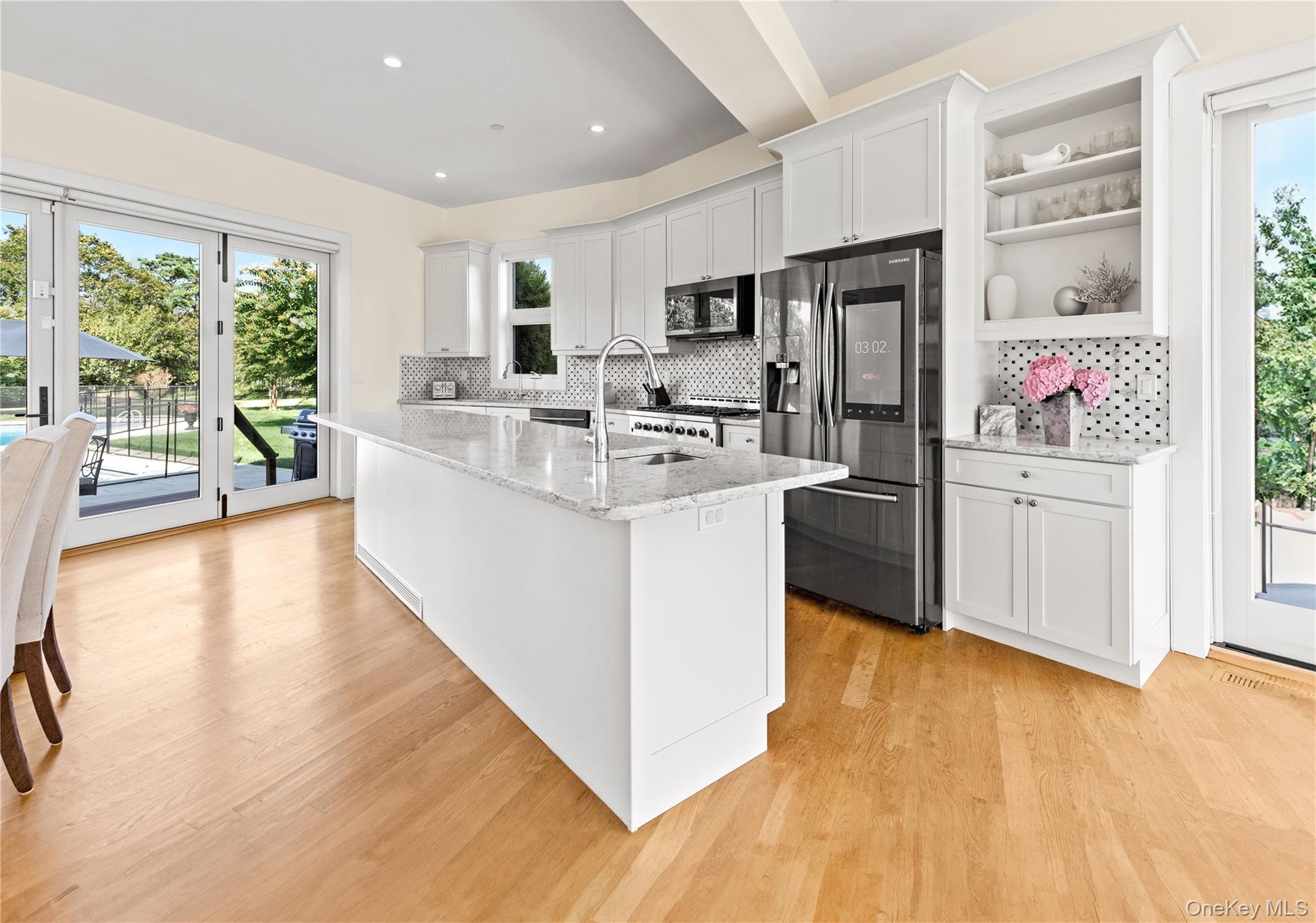 #12 photo, 89 Old Canoe Place Road, サフォーク郡 Hampton Bays , NY 11946