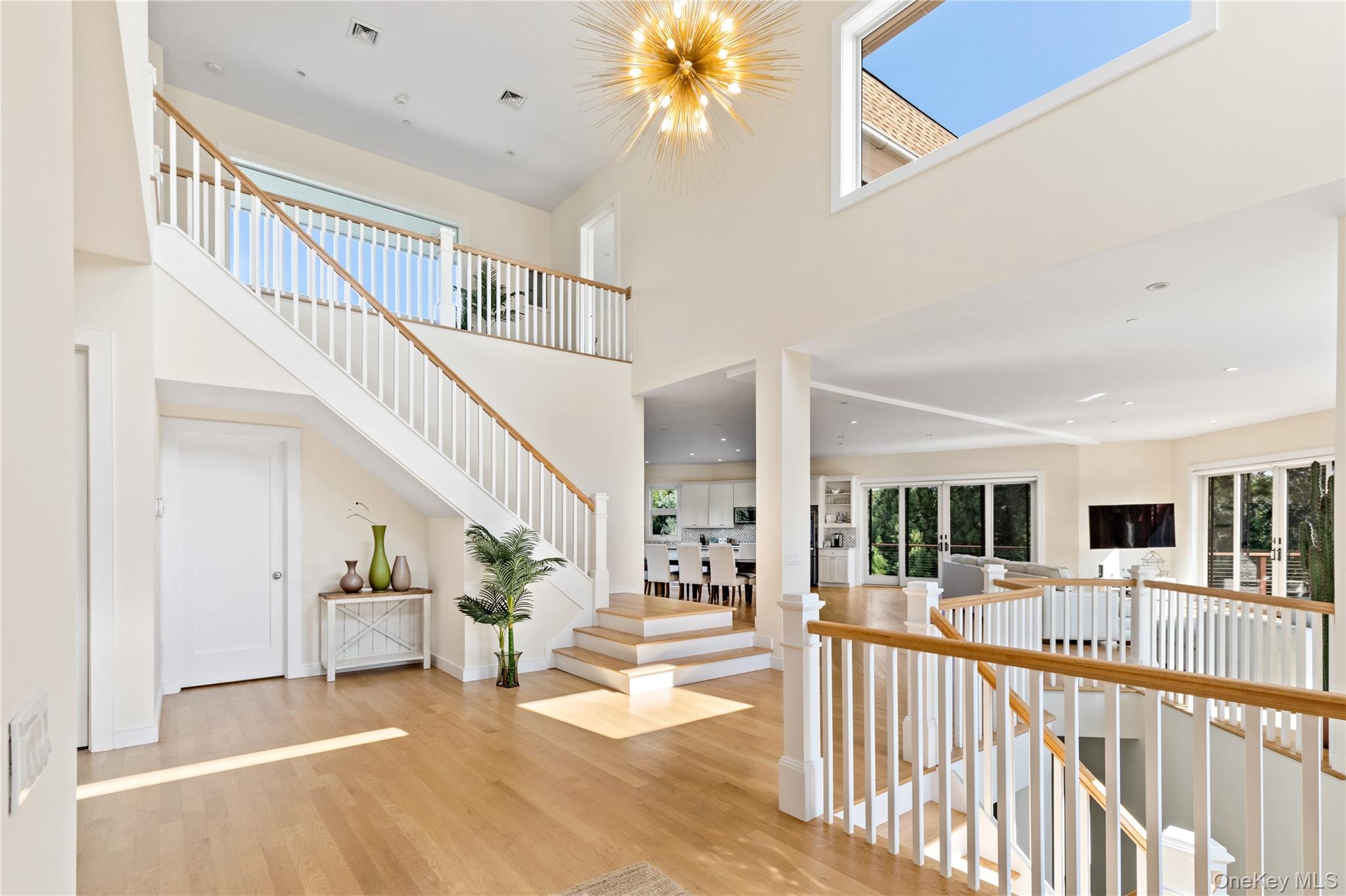 #4 photo, 89 Old Canoe Place Road, サフォーク郡 Hampton Bays , NY 11946