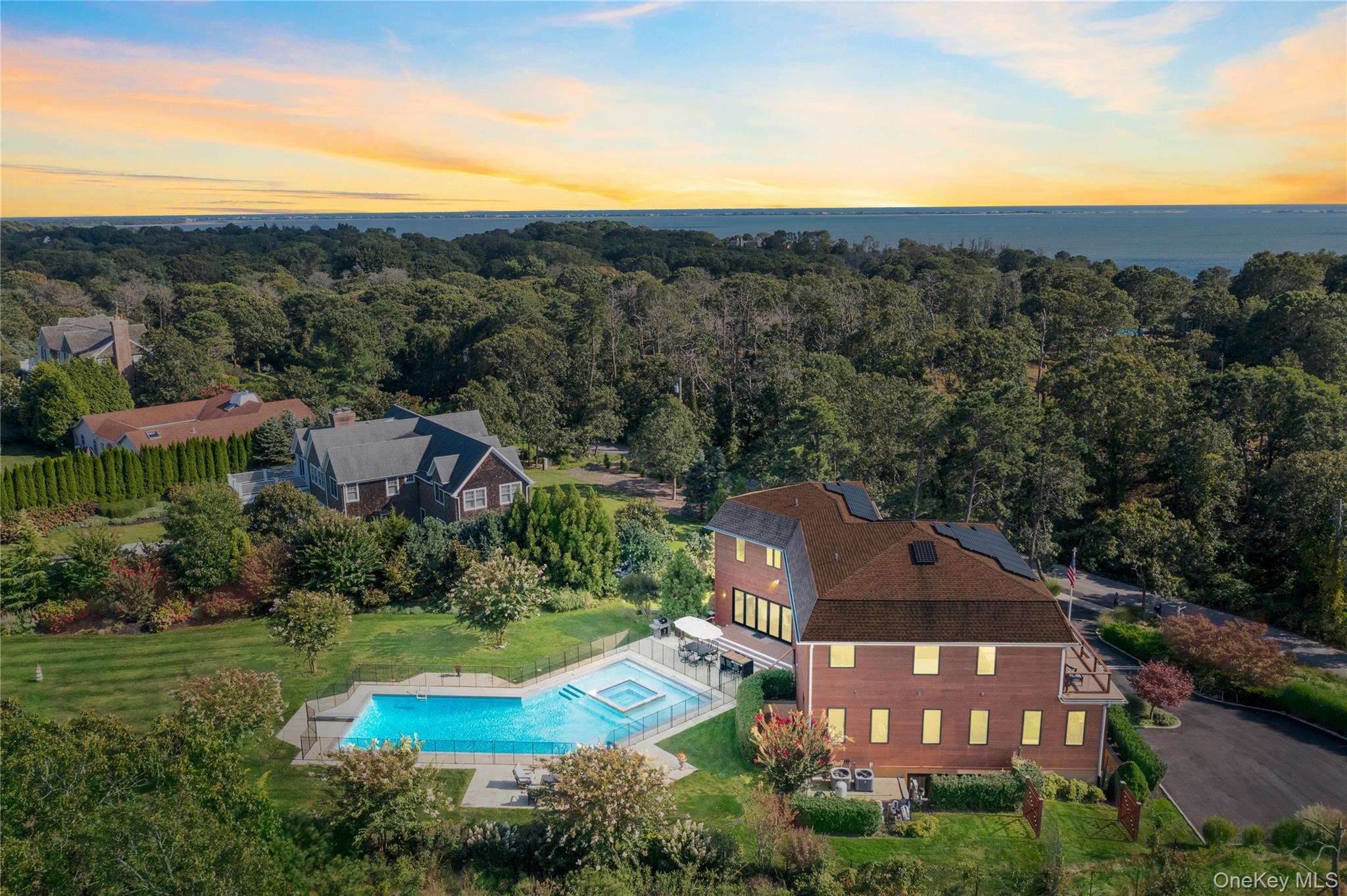 #9 photo, 89 Old Canoe Place Road, サフォーク郡 Hampton Bays , NY 11946