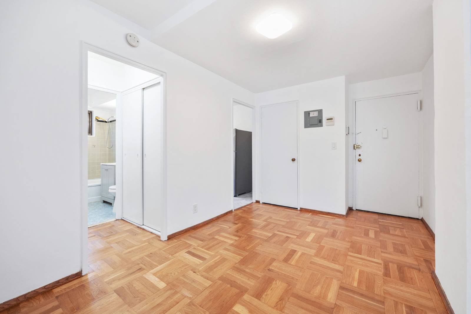 #2 photo, 21-80 33rd Road, #6B, クイーンズ区 Astoria , NY 11106