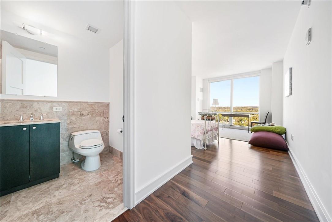 #16 photo, 5 Renaissance Square, White Plains , NY 10601