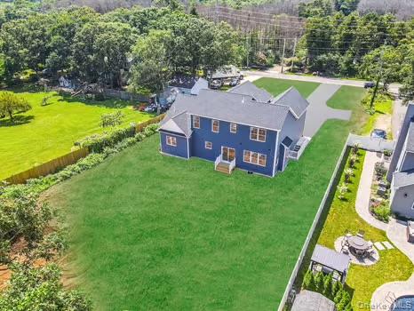 #10 photo, 329 Weeks Avenue, サフォーク郡 Manorville , NY 11949