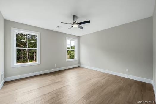 #31 photo, 329 Weeks Avenue, サフォーク郡 Manorville , NY 11949