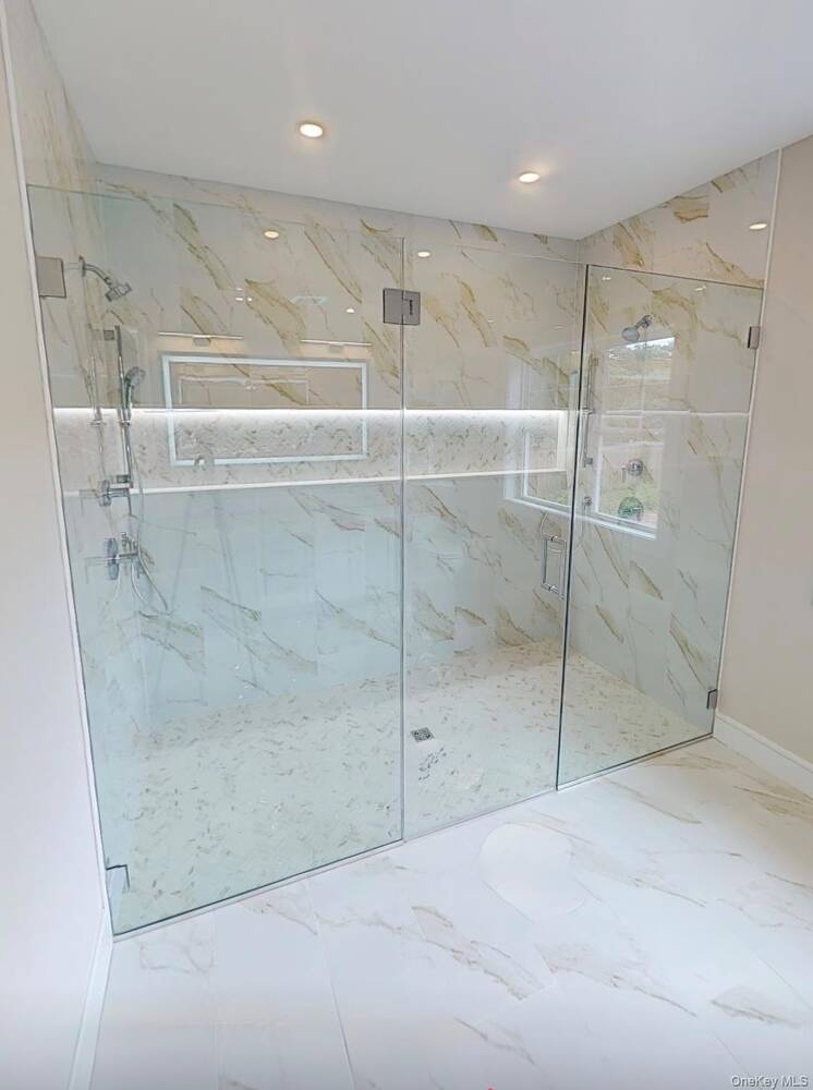 #39 photo, 329 Weeks Avenue, サフォーク郡 Manorville , NY 11949