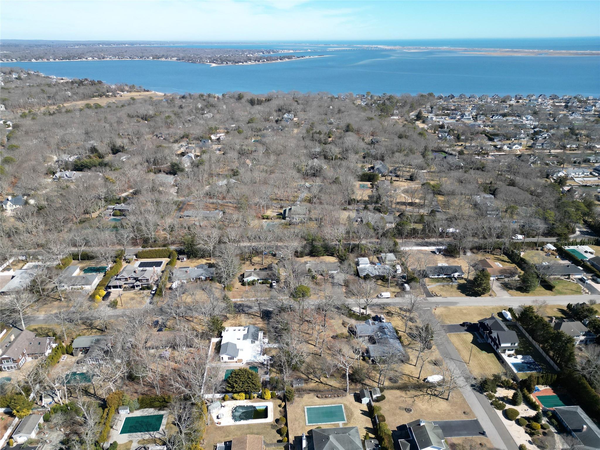 #13 photo, 12 Landing Lane, 東長島 汉普顿 East Quogue , NY 11942