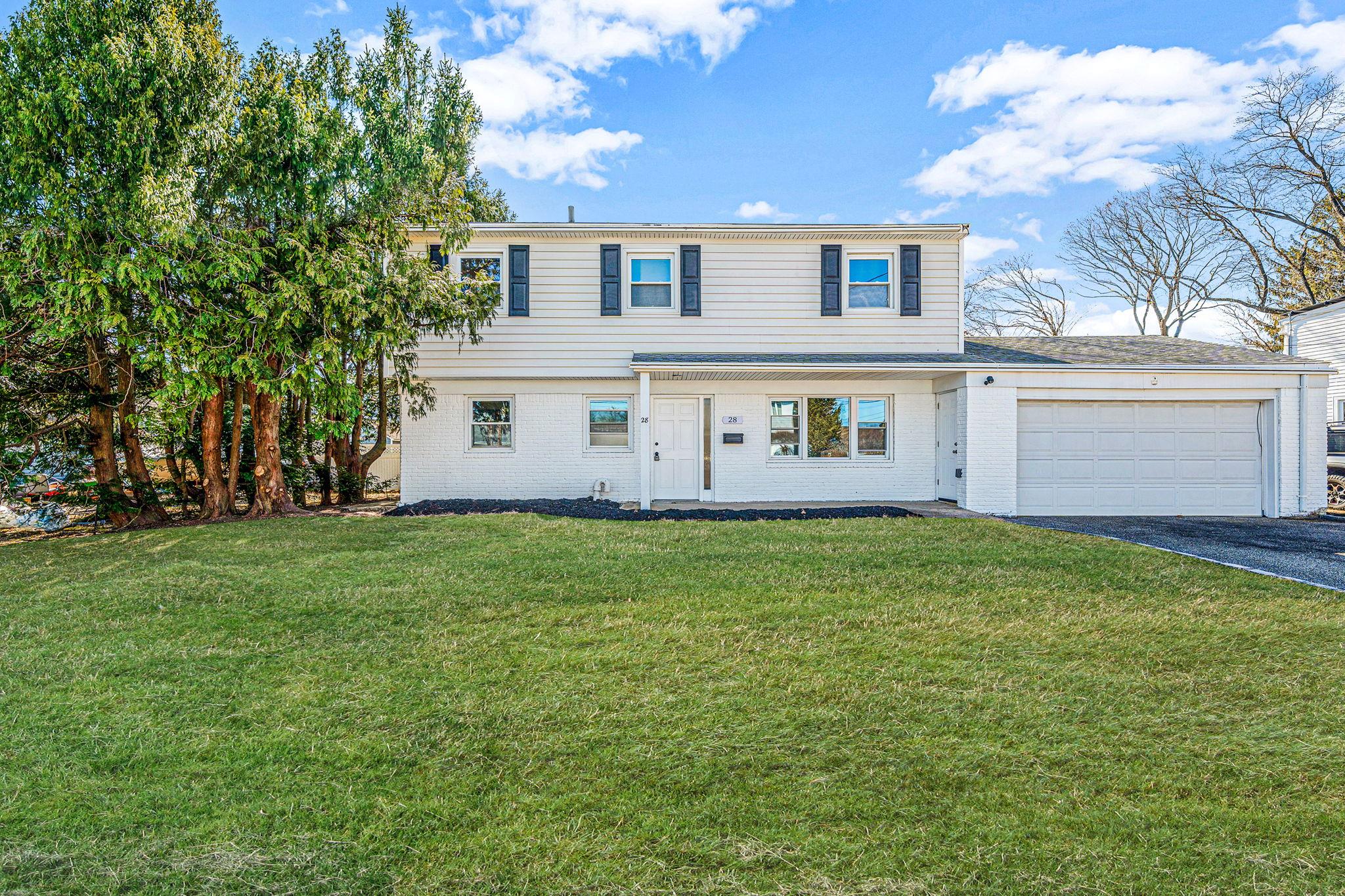 #1 photo, 28 Beverly Road, South Farmingdale , NY 11735