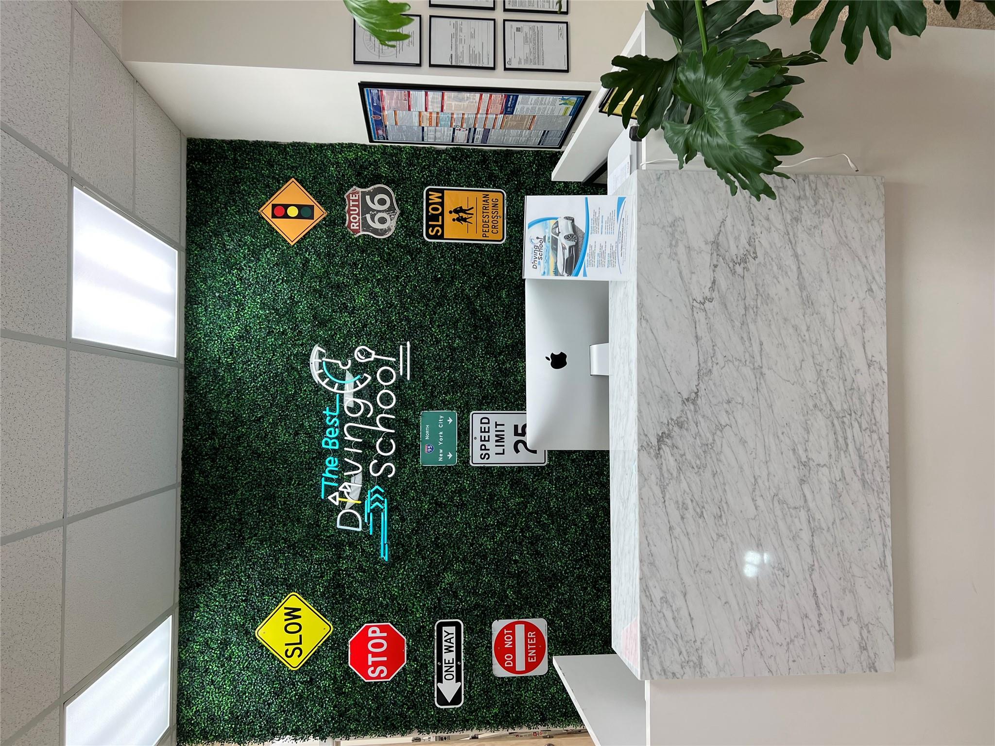 #4 photo, 10409 123rd Street, クイーンズ区 Richmond Hill S. , NY 11419