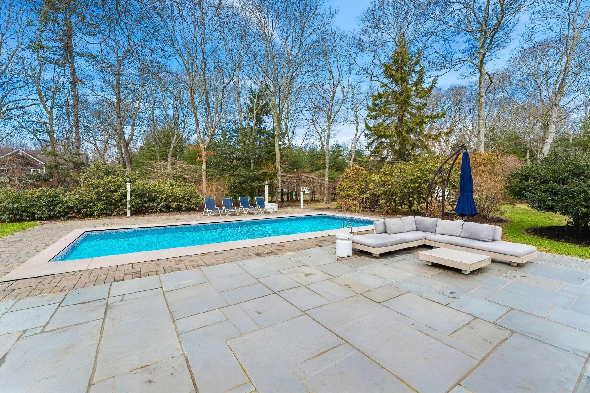 #4 photo, 44 Midhampton Avenue, Quogue , NY 11959