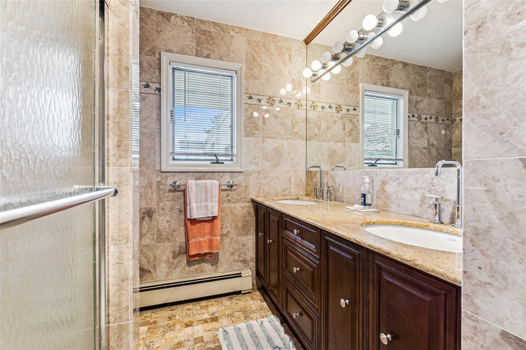 #13 photo, 22 Meadow Lane, サフォーク郡 Westhampton Beach , NY 11978