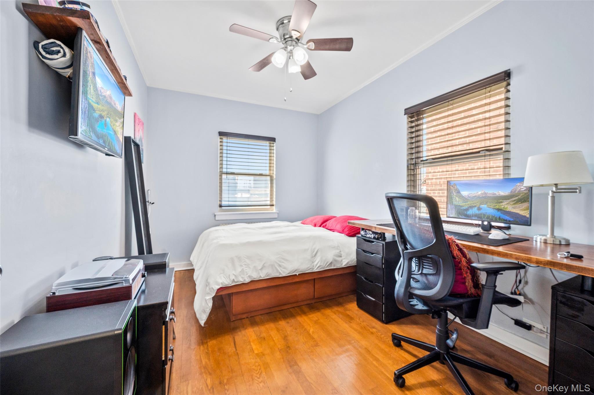 #13 photo, 90-15 70th Drive, كوينز Forest Hills , NY 11375